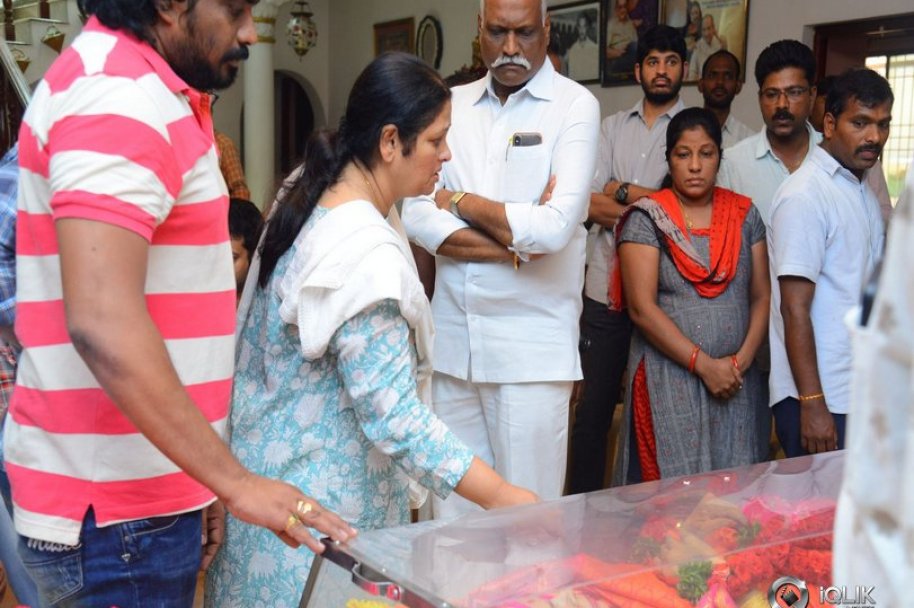Celebrities-Pay-Homage-to-Vijaya-Nirmala-Garu